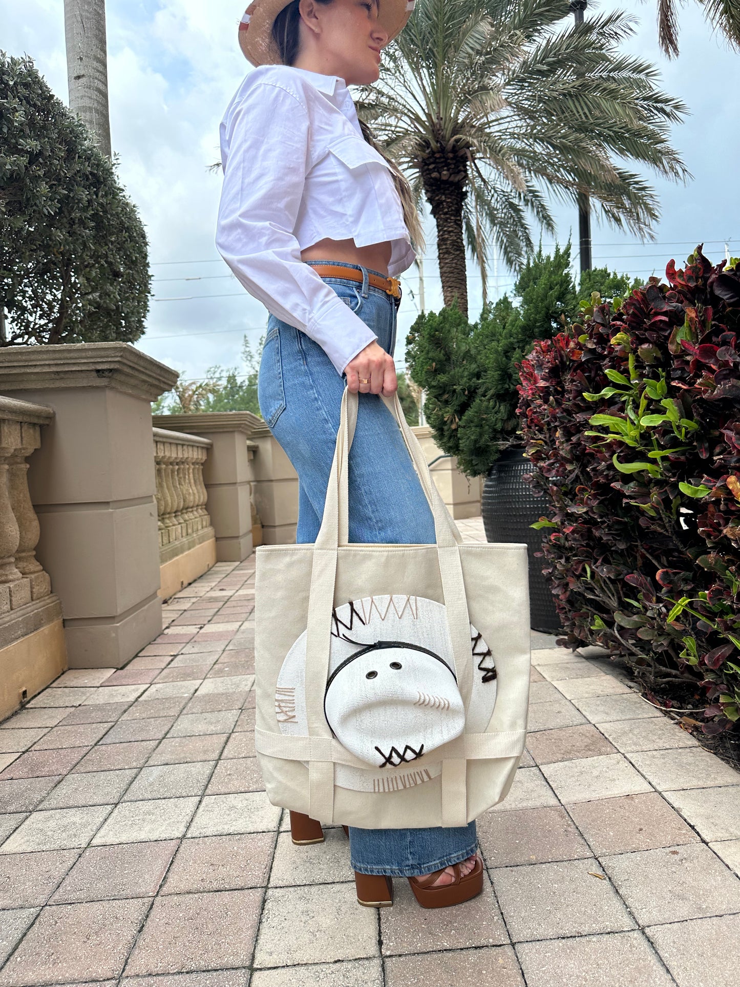 White canvas hat tote